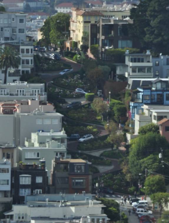 Lombard Street, a rua mais torta do mundo, em San Francisco, na Califórnia, nos Estados Unidos